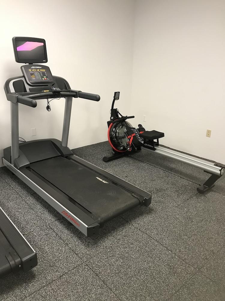 Hilton Garden Inn Davis Downtown Kültér fotó
