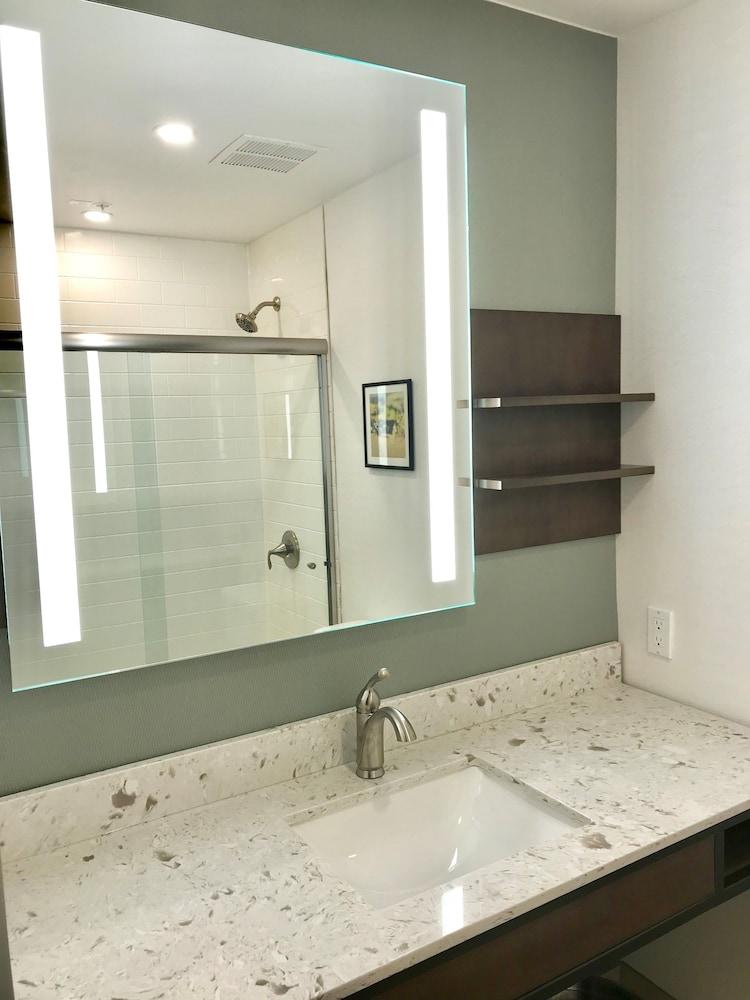 Hilton Garden Inn Davis Downtown Kültér fotó