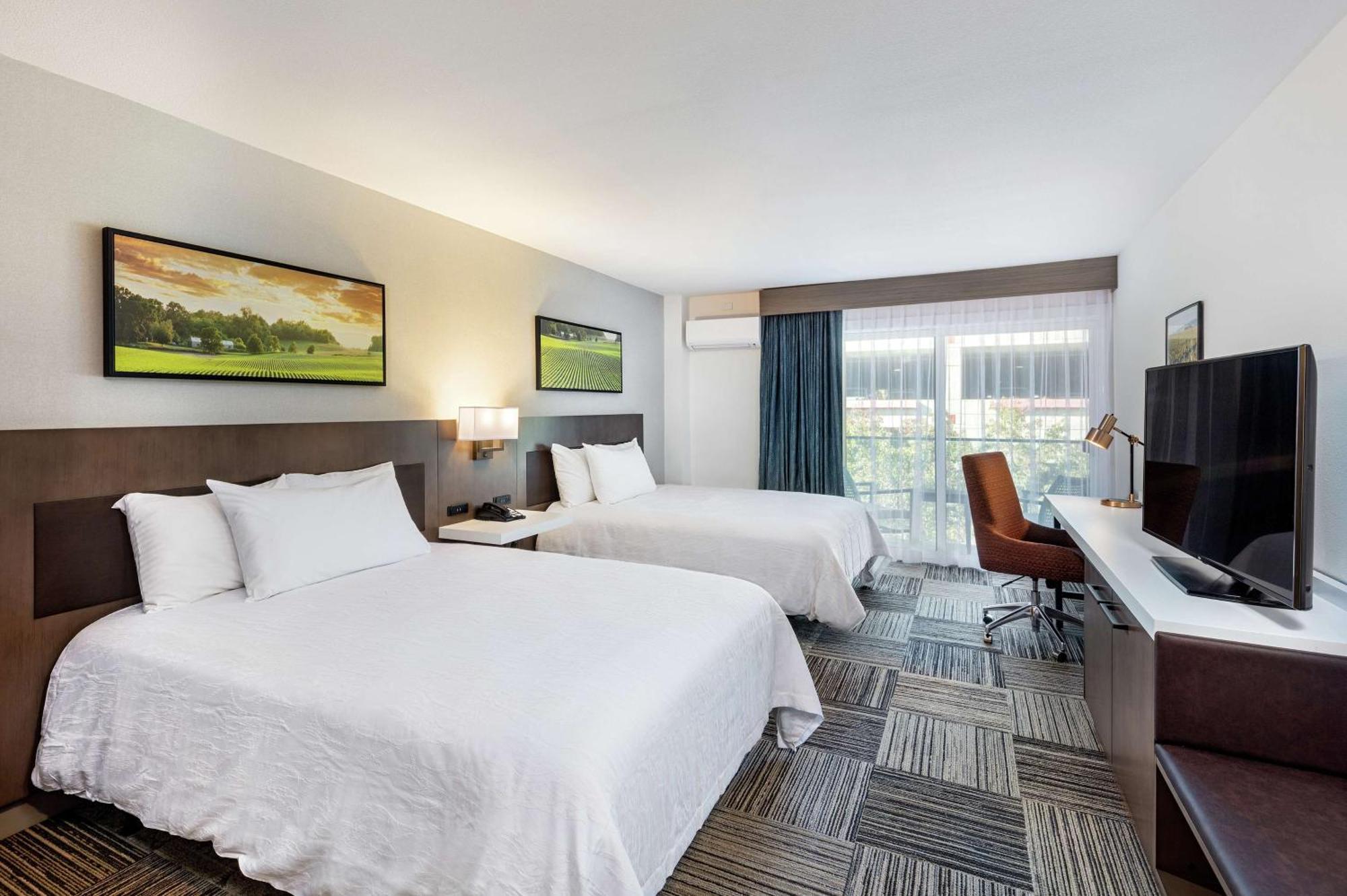 Hilton Garden Inn Davis Downtown Kültér fotó