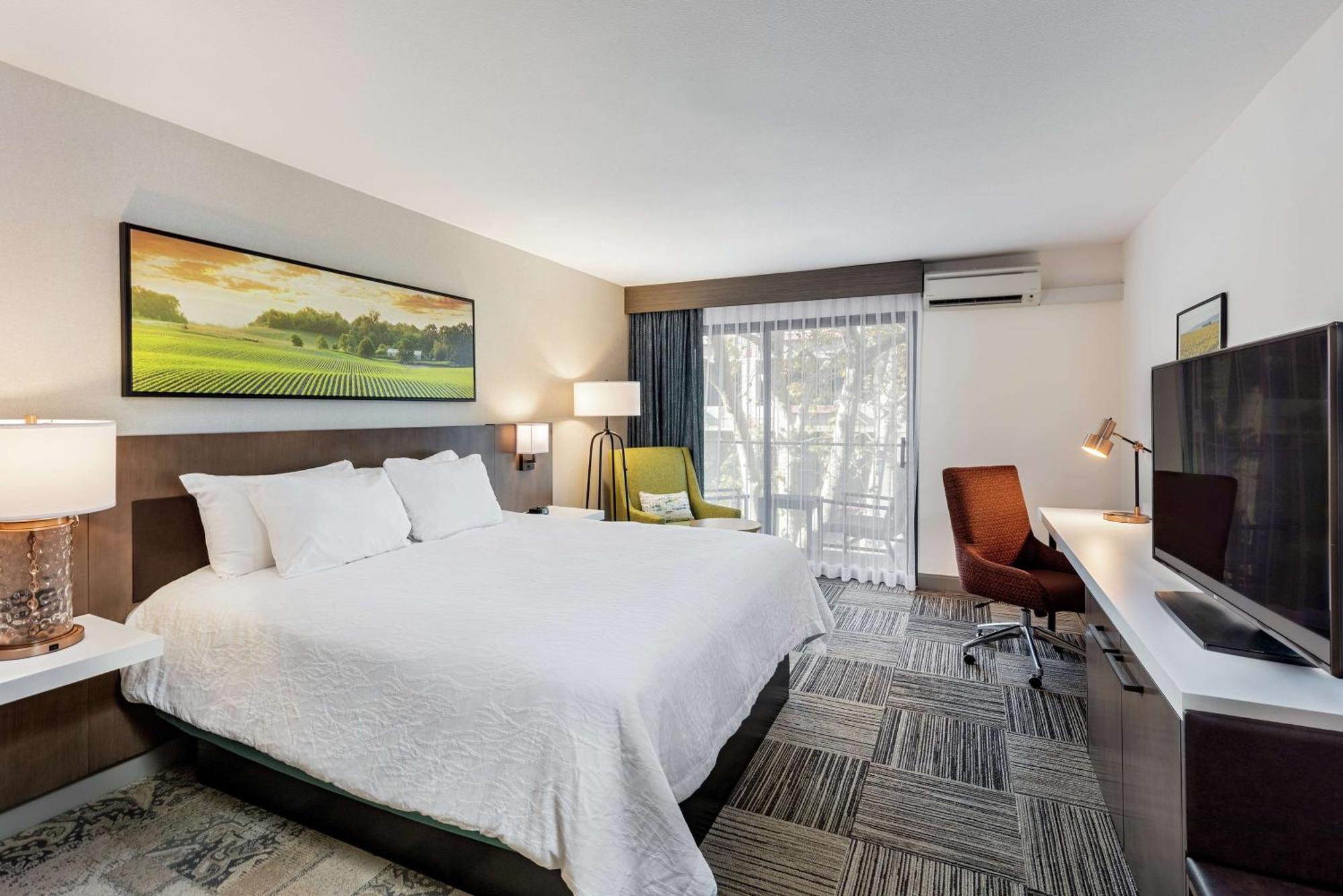Hilton Garden Inn Davis Downtown Kültér fotó