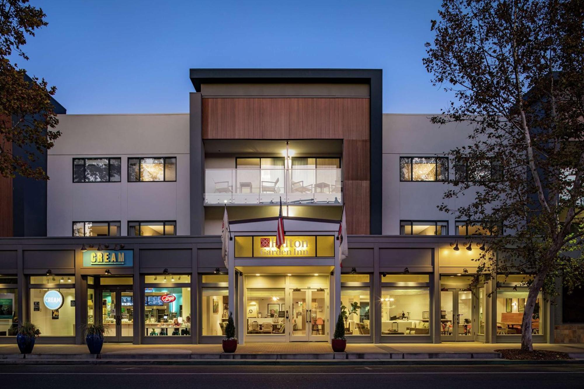 Hilton Garden Inn Davis Downtown Kültér fotó