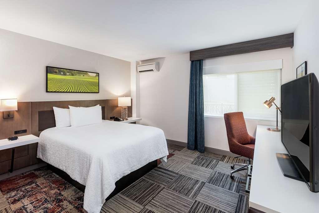 Hilton Garden Inn Davis Downtown Szoba fotó