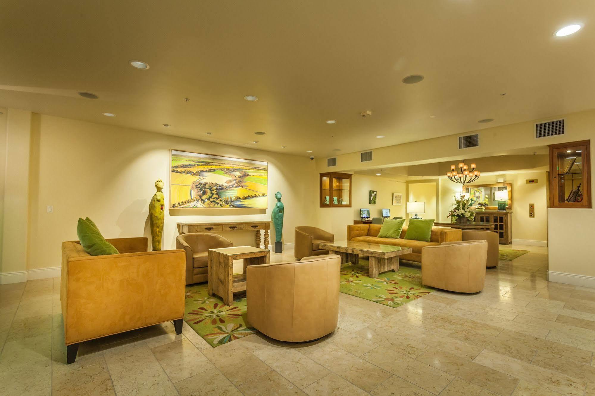 Hilton Garden Inn Davis Downtown Kültér fotó